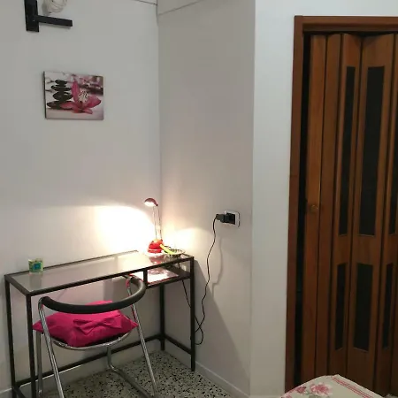 Wittoria House Nocleg ze śniadaniem *